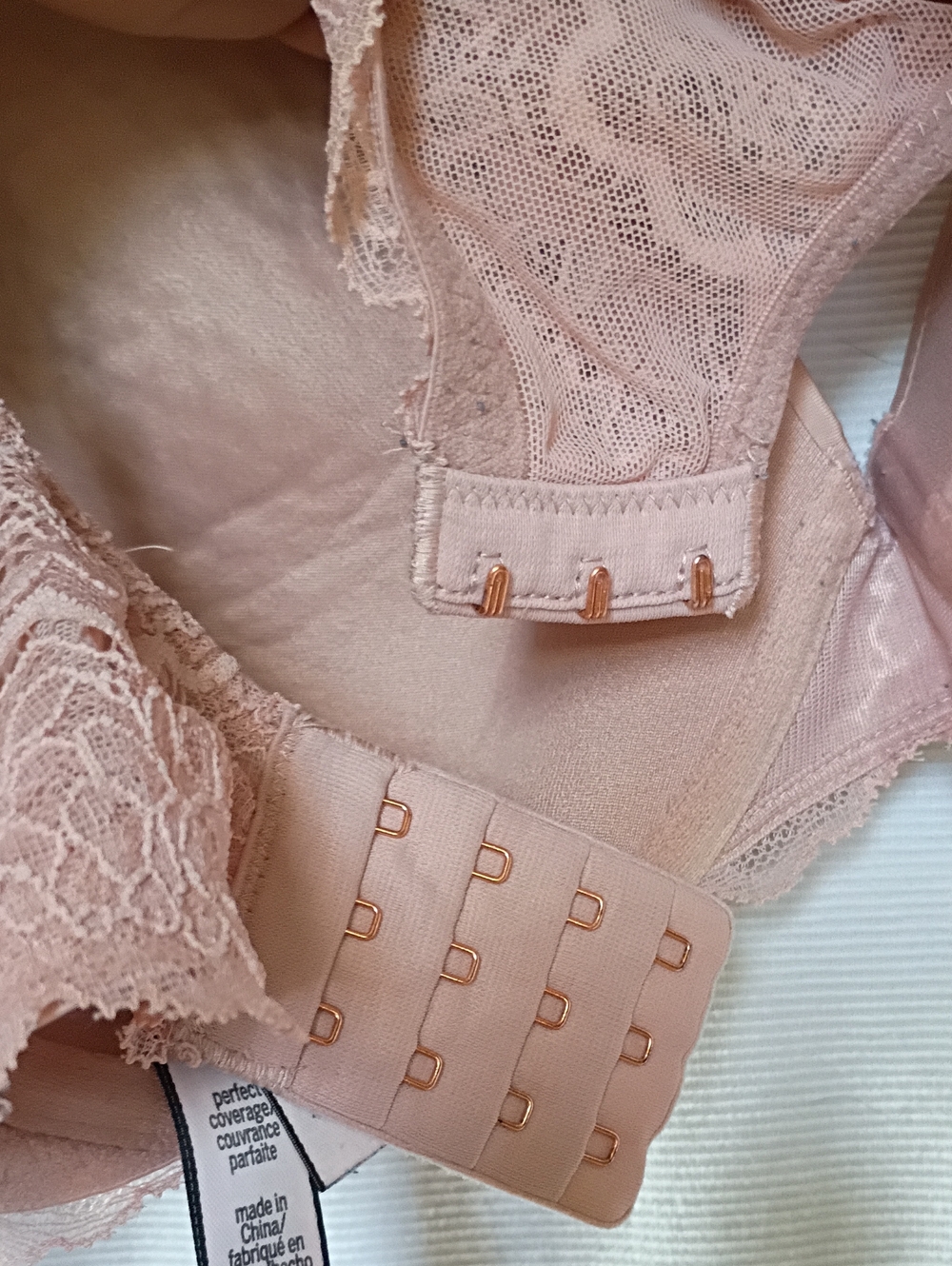 Victoria's Secret Nude Molded T-Shirt Bra with Lace Sides - Picture 4 of 7